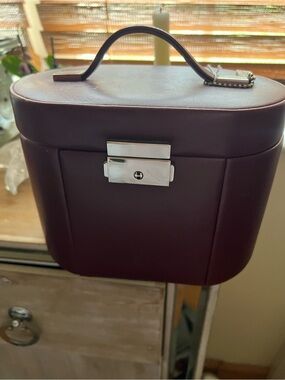 Jared Jewelry Case
